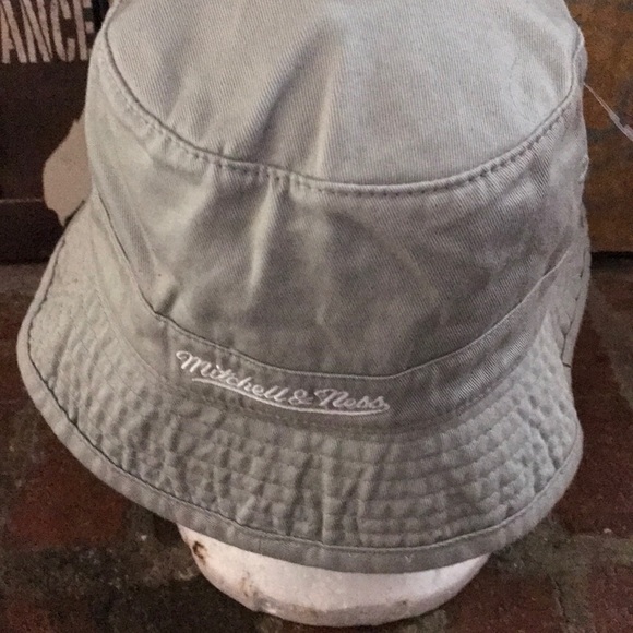 Mitchell & Ness Brooklyn Nets Bucket Hat - Picture 3 of 4